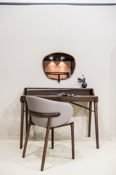 Mela Chair Artisan