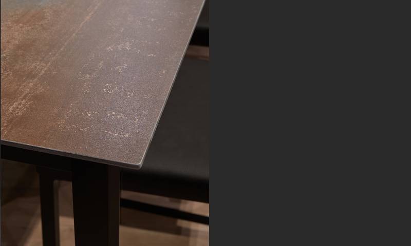 Table In out Triss
