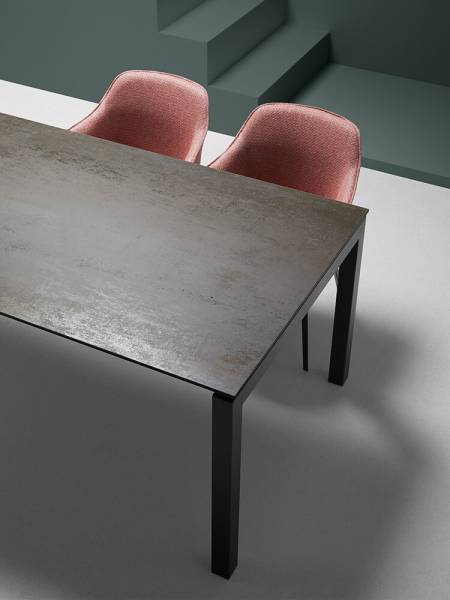 La table en céramique, résolument tendance