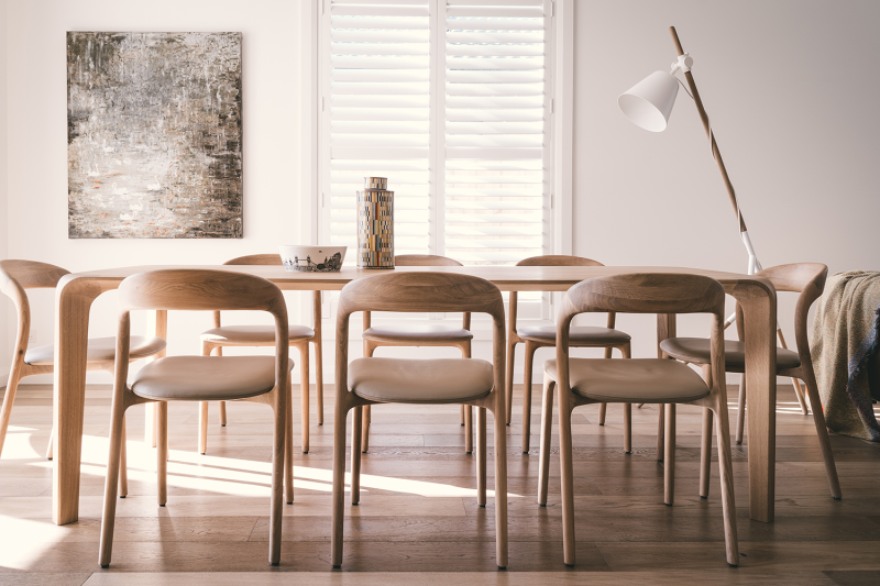 L’authenticité inlassable d’une table en bois massif